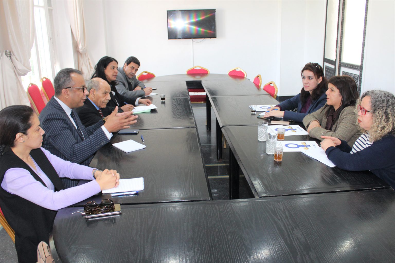 لقاء تشاوري للأخ بنعلي مع السيدة لطيفة بوشوى رئيسة فدرالية رابطة حقوق النساء.