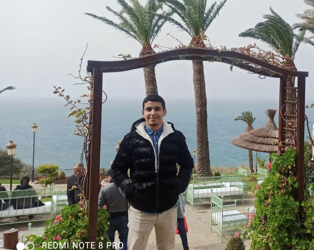 الهروب من الحب .. قراءة في قصيدة “بعد فجوة” لعبد الشافي أبرغوث