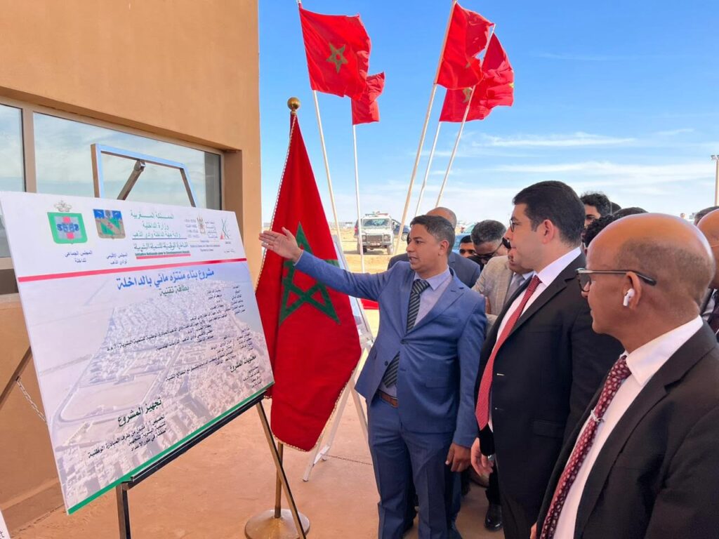 تفقد مشاريع شبابية وثقافية بمدينة الداخلة