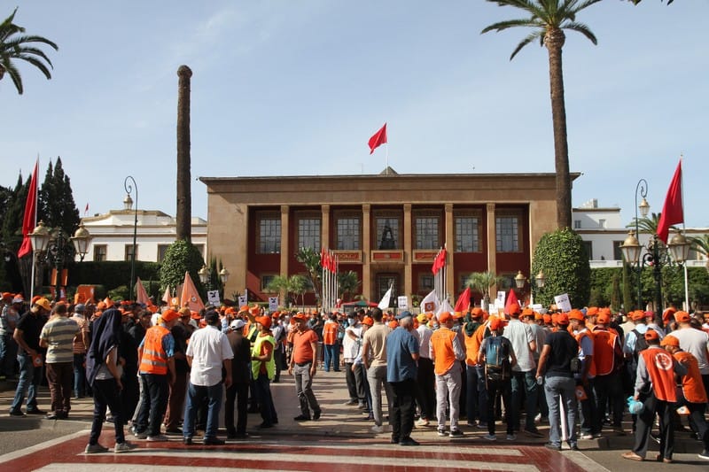 احتجاجات أمام البرلمان: الاتحاد الوطني للشغل يطالب بإنقاذ القدرة الشرائية