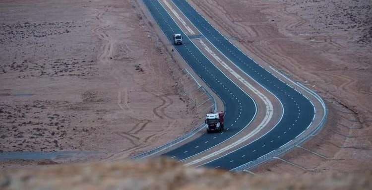 الطريق السريع تيزنيت-الداخلة: شريان التنمية وبوابة المغرب نحو كأس العالم 2030