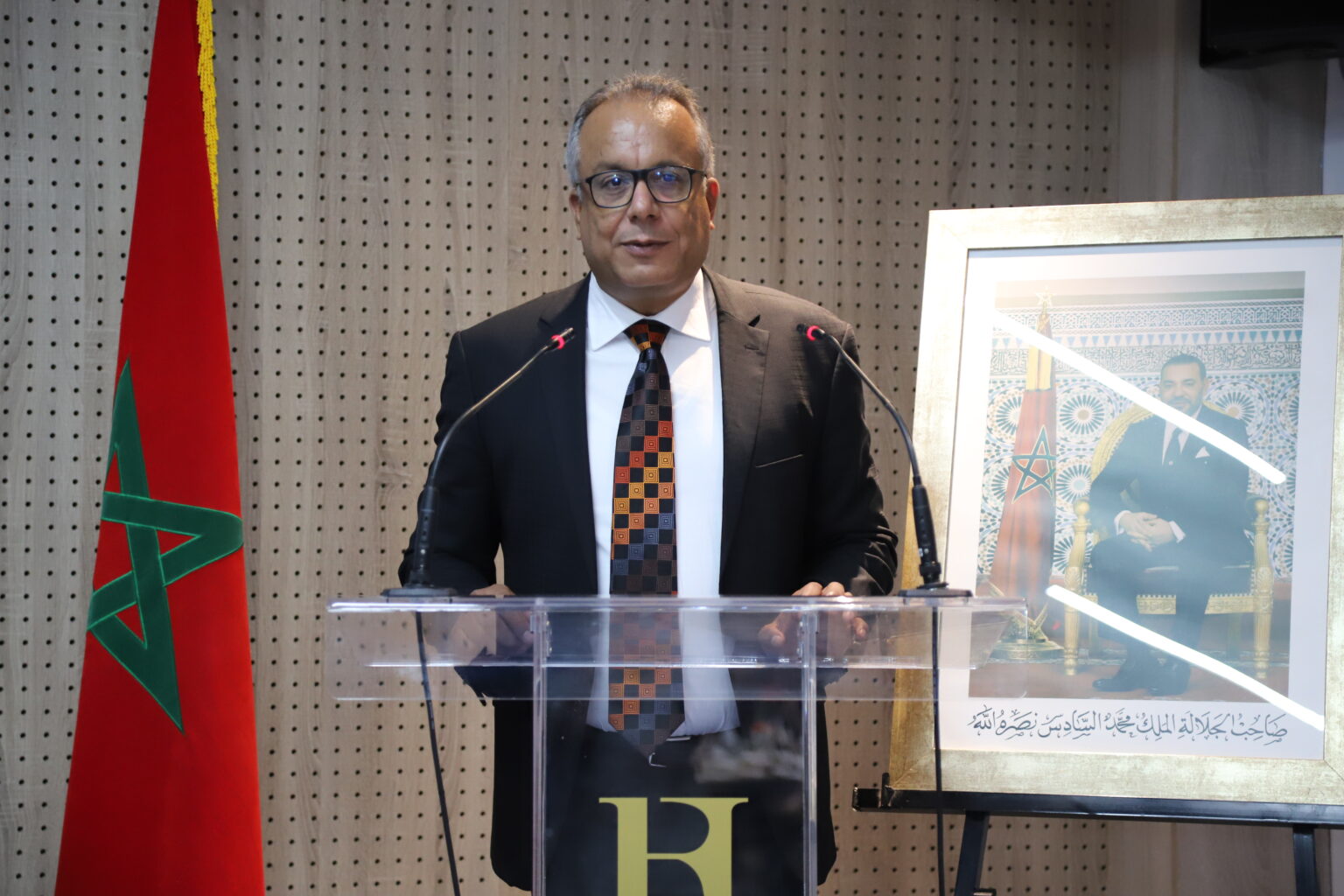 بنعلي الأمين العام لجبهة القوى الديمقراطية يقدم قراءة في الرسائل الملكية لخطاب المسيرة الخضراء