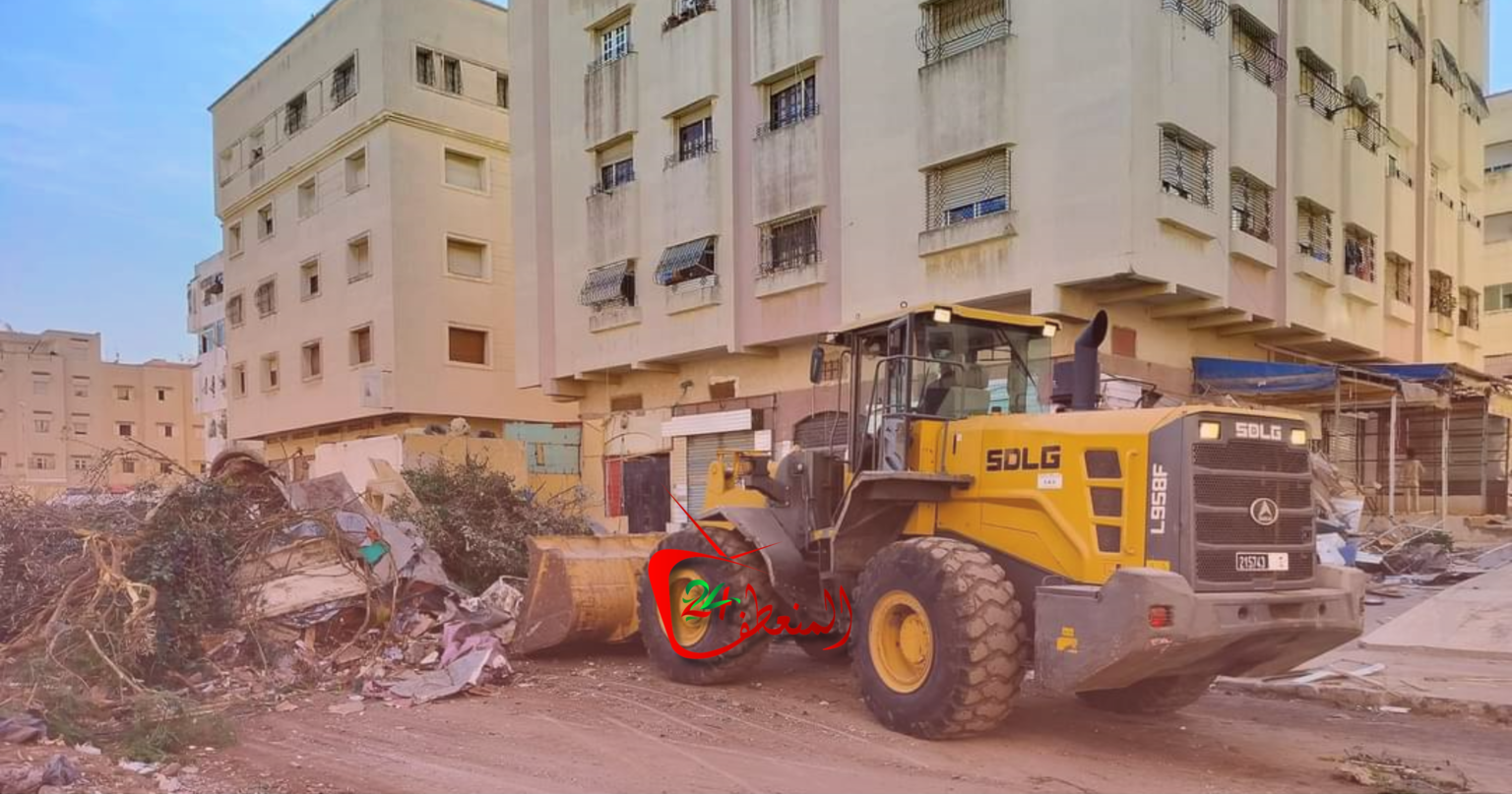 مكناس تشن حملة ميدانية واسعة لتحرير الملك العمومي بحي البساتين